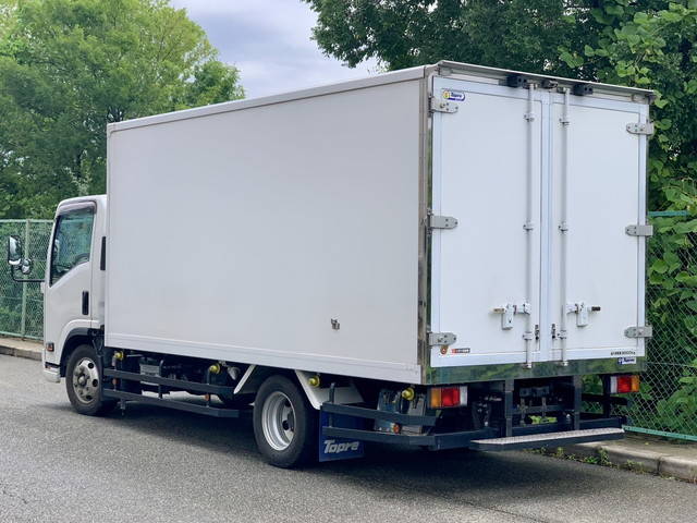 いすゞエルフパネルバン小型（2t・3t）[写真02]