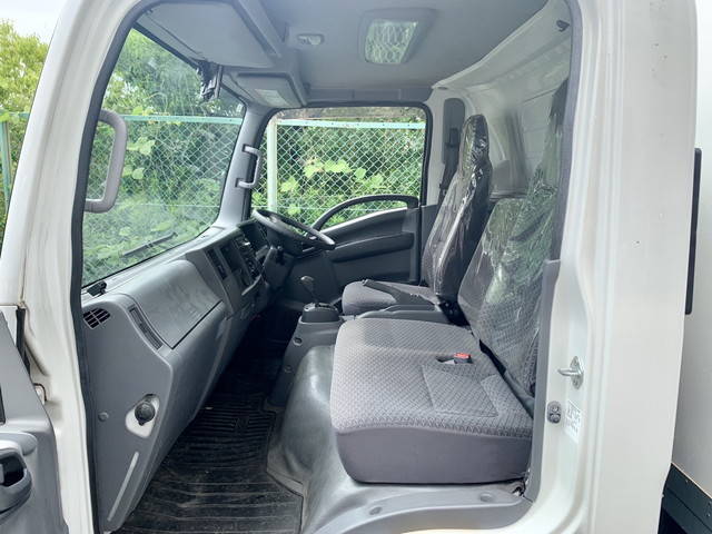 いすゞエルフパネルバン小型（2t・3t）[写真33]