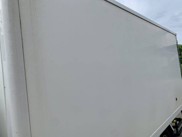 いすゞエルフパネルバン小型（2t・3t）[写真38]