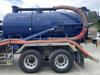 いすゞギガ汚泥吸引車大型（10t）[写真17]