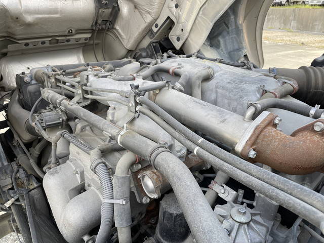 いすゞギガ汚泥吸引車大型（10t）[写真27]