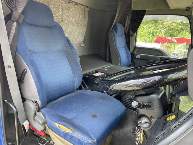 いすゞギガ汚泥吸引車大型（10t）[写真33]