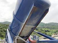 いすゞギガ汚泥吸引車大型（10t）[写真16]