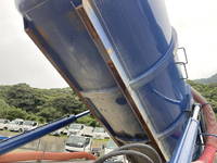 いすゞギガ汚泥吸引車大型（10t）[写真17]