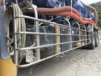 いすゞギガ汚泥吸引車大型（10t）[写真21]