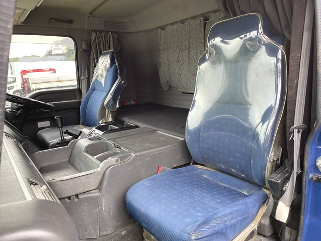 いすゞギガ汚泥吸引車大型（10t）[写真30]