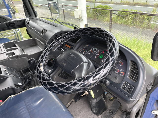 いすゞギガ汚泥吸引車大型（10t）[写真32]