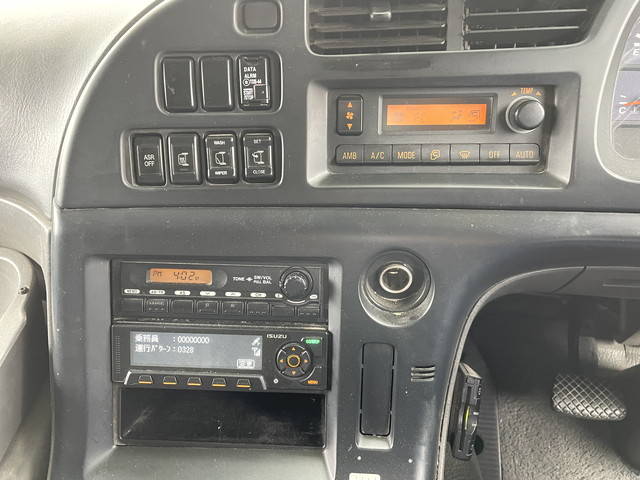 いすゞギガ汚泥吸引車大型（10t）[写真34]