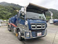 いすゞギガ汚泥吸引車大型（10t）[写真04]