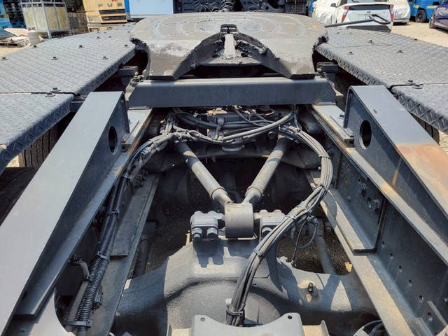 日野プロフィアトレーラーヘッド（トラクターヘッド）大型（10t）[写真15]