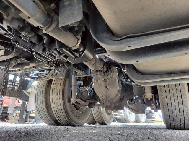 日野プロフィアトレーラーヘッド（トラクターヘッド）大型（10t）[写真17]