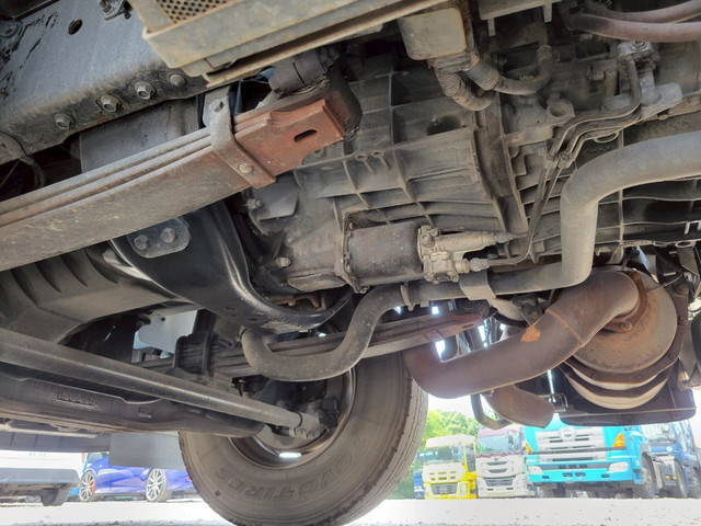 日野プロフィアトレーラーヘッド（トラクターヘッド）大型（10t）[写真18]