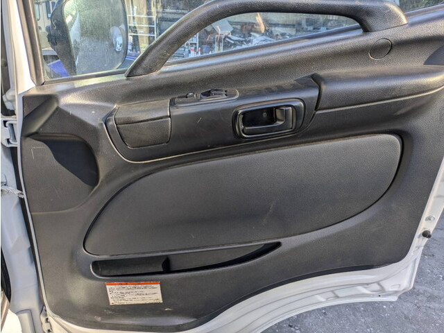 日野プロフィアトレーラーヘッド（トラクターヘッド）大型（10t）[写真24]