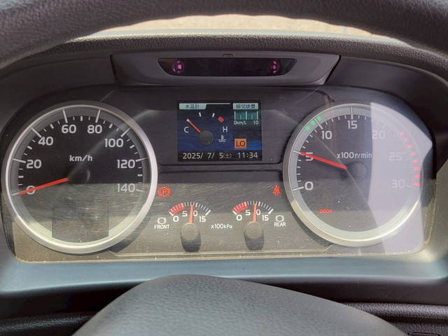 日野プロフィアトレーラーヘッド（トラクターヘッド）大型（10t）[写真26]