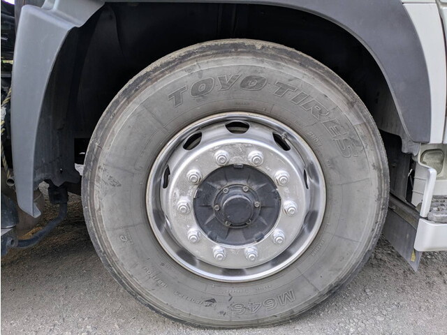 日野プロフィアトレーラーヘッド（トラクターヘッド）大型（10t）[写真09]