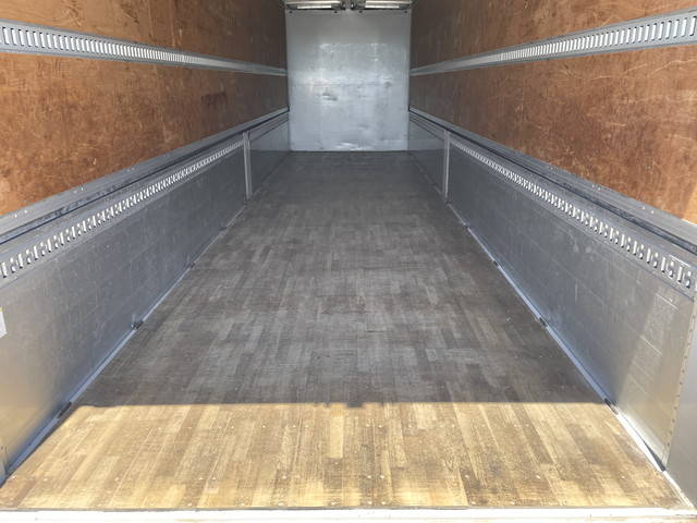 UDトラックスクオンアルミウイング大型（10t）[写真15]