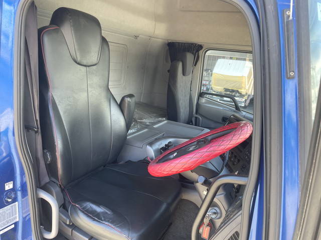 UDトラックスクオンアルミウイング大型（10t）[写真31]