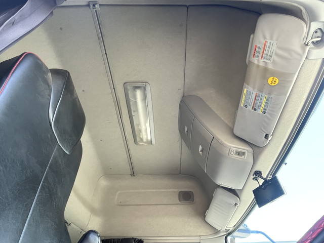 UDトラックスクオンアルミウイング大型（10t）[写真32]