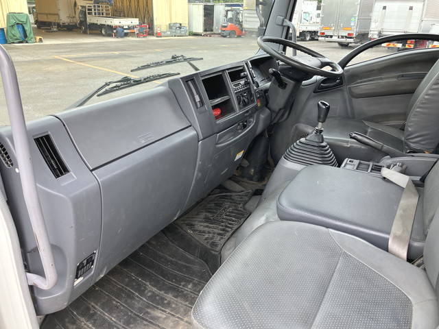 いすゞフォワードセルフクレーン4段中型（4t）[写真31]