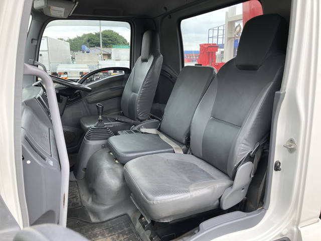 いすゞフォワードセルフクレーン4段中型（4t）[写真32]