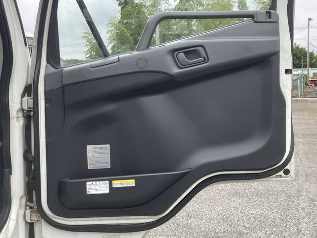 三菱ふそうファイターセルフローダー中型（4t）[写真31]