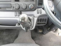 三菱ふそうキャンター平ボディ小型（2t・3t）[写真12]