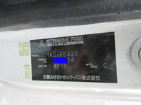 三菱ふそうキャンター平ボディ小型（2t・3t）[写真17]