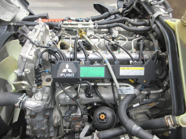 三菱ふそうキャンター平ボディ小型（2t・3t）[写真17]