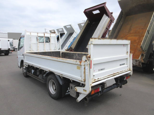 三菱ふそうキャンター平ボディ小型（2t・3t）[写真02]