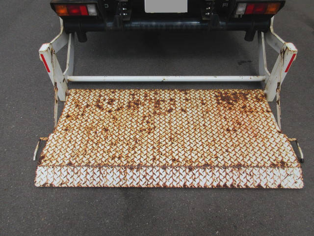 三菱ふそうキャンター平ボディ小型（2t・3t）[写真22]