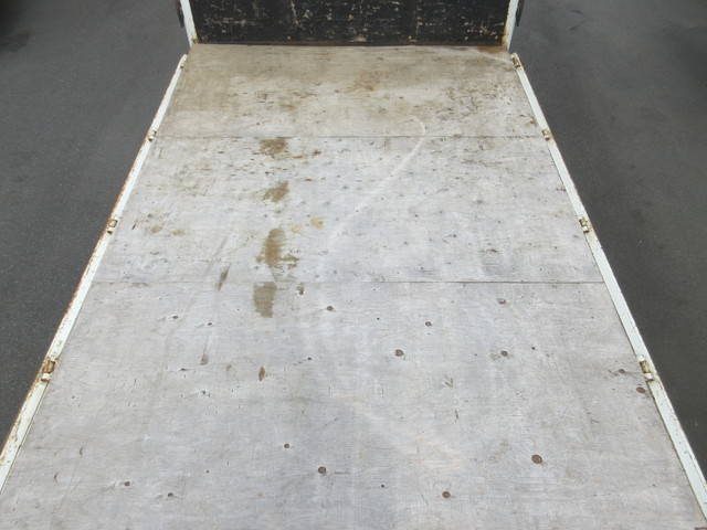 三菱ふそうキャンター平ボディ小型（2t・3t）[写真25]