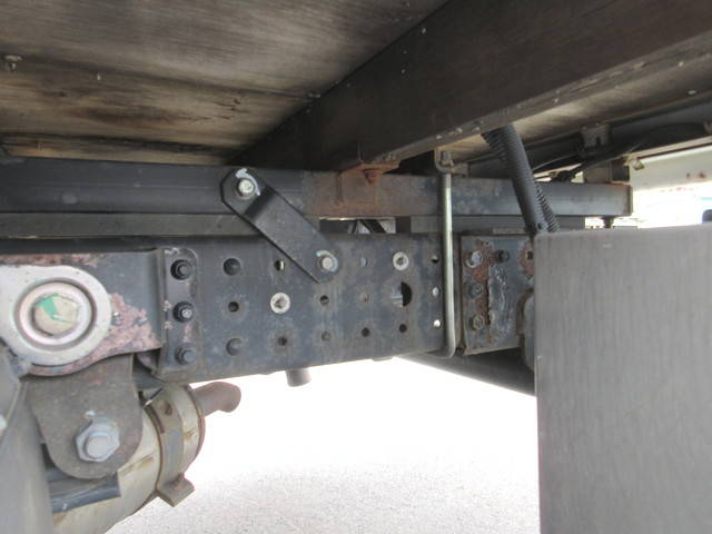 三菱ふそうキャンター平ボディ小型（2t・3t）[写真27]