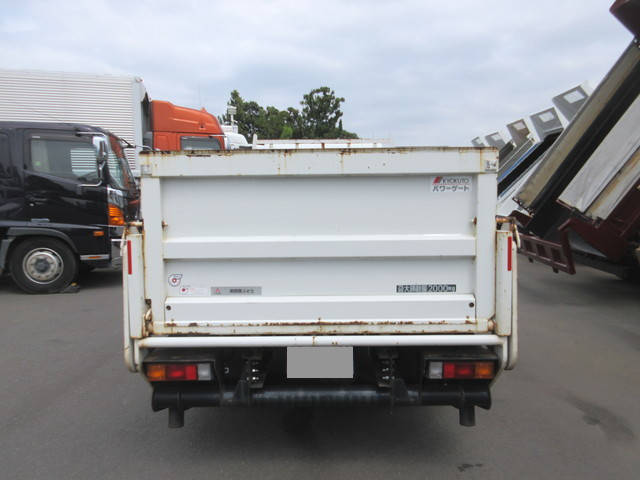 三菱ふそうキャンター平ボディ小型（2t・3t）[写真05]