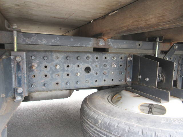 三菱ふそうキャンター平ボディ小型（2t・3t）[写真07]