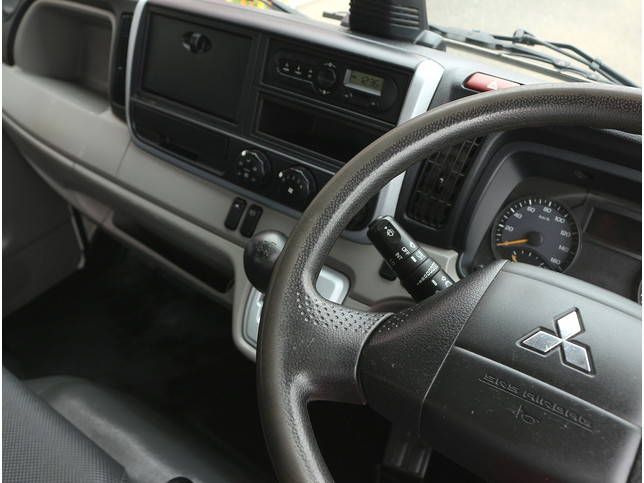 三菱ふそうキャンターダンプ小型（2t・3t）[写真19]