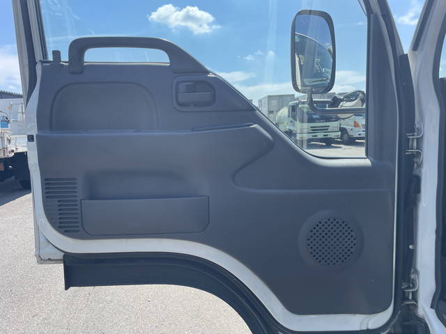 いすゞエルフクレーン4段小型（2t・3t）[写真26]