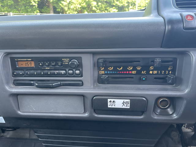 いすゞエルフクレーン4段小型（2t・3t）[写真37]