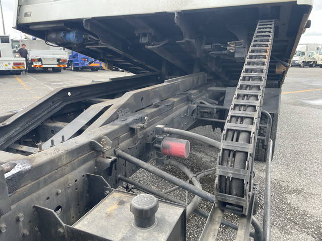 三菱ふそうキャンターセーフティローダー小型（2t・3t）[写真19]