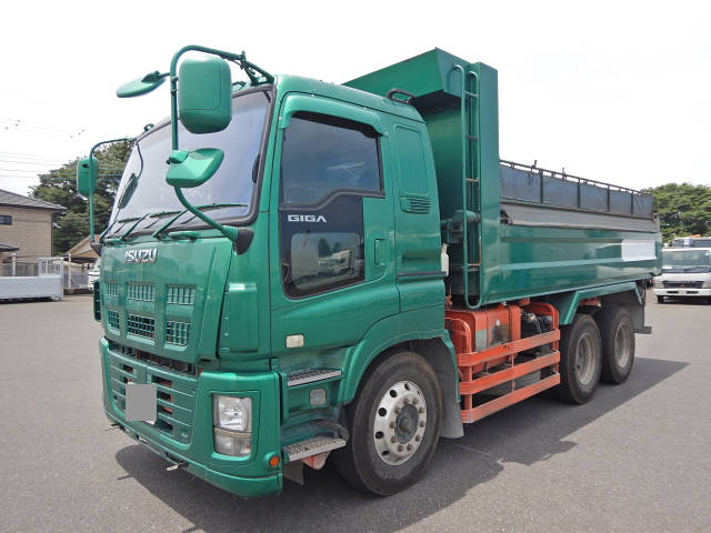 いすゞギガダンプ大型（10t）[写真01]