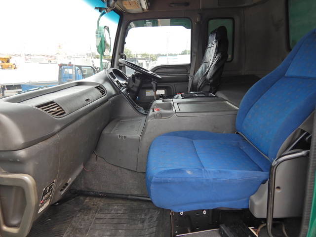 いすゞギガダンプ大型（10t）[写真19]