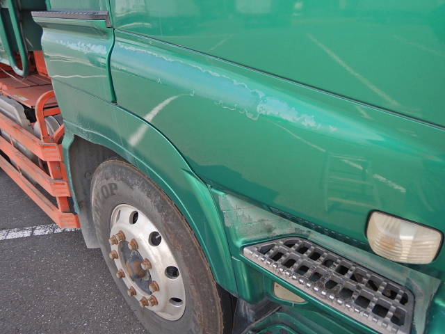 いすゞギガダンプ大型（10t）[写真24]