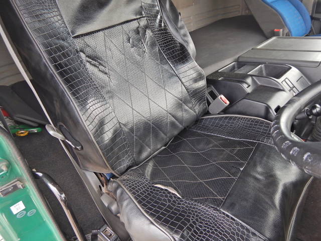 いすゞギガダンプ大型（10t）[写真25]