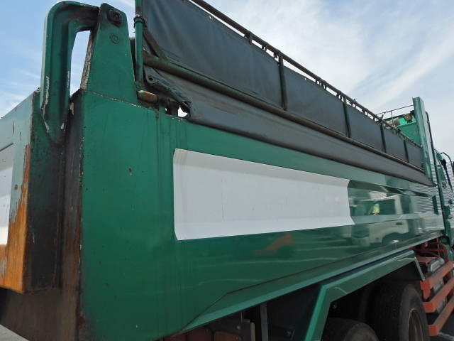 いすゞギガダンプ大型（10t）[写真28]