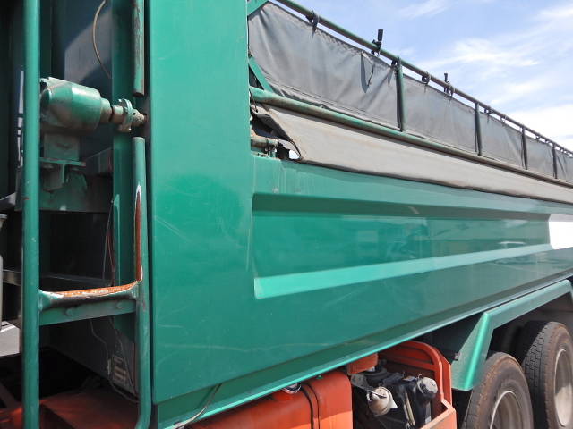 いすゞギガダンプ大型（10t）[写真30]