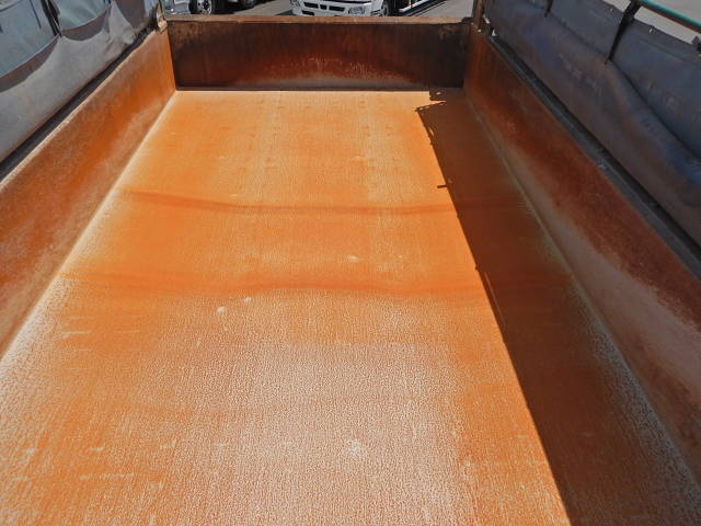 いすゞギガダンプ大型（10t）[写真33]