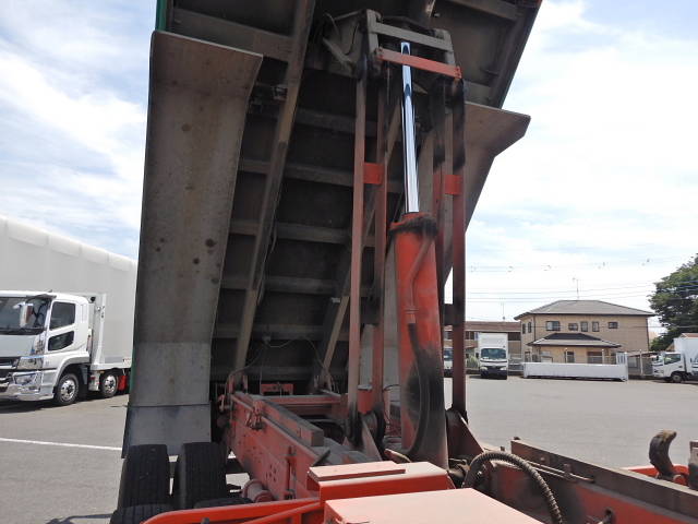 いすゞギガダンプ大型（10t）[写真35]