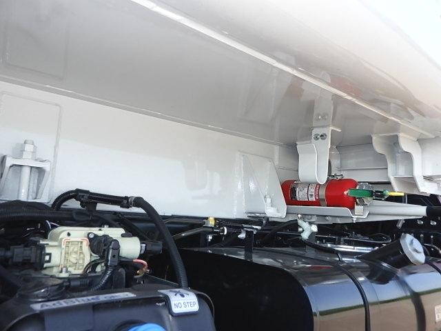 三菱ふそうキャンターパッカー車（塵芥車）小型（2t・3t）[写真11]