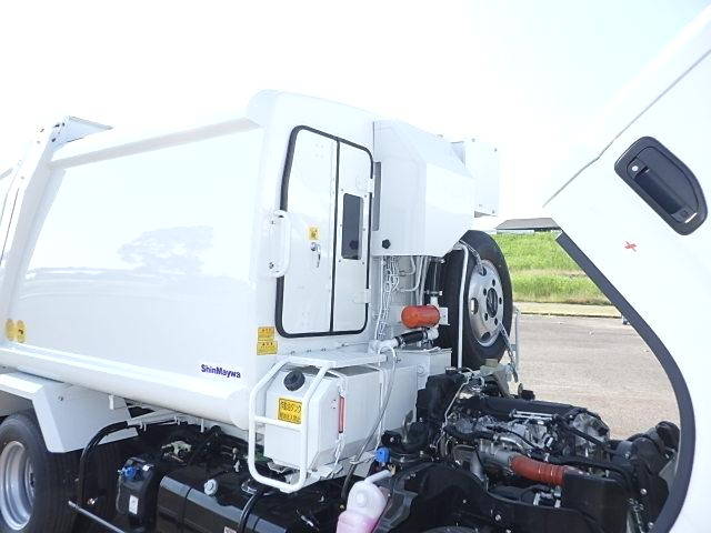 三菱ふそうキャンターパッカー車（塵芥車）小型（2t・3t）[写真22]