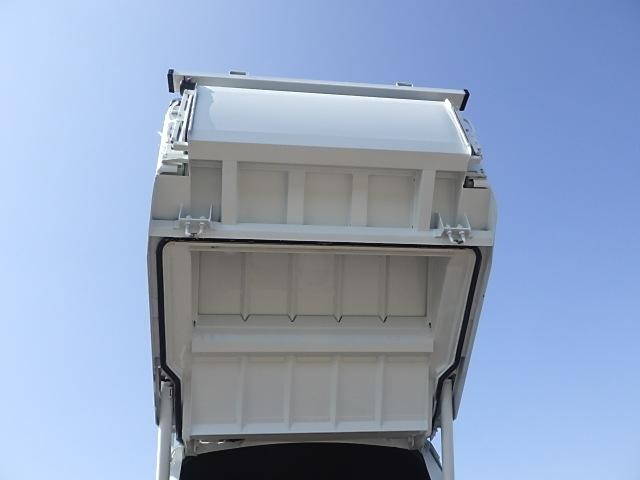 三菱ふそうキャンターパッカー車（塵芥車）小型（2t・3t）[写真30]