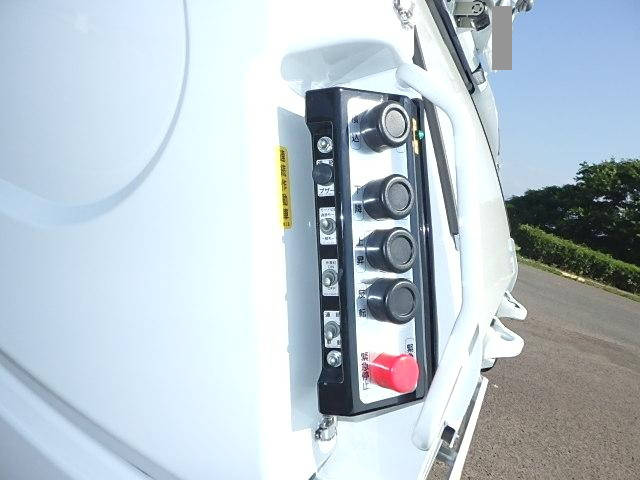 三菱ふそうキャンターパッカー車（塵芥車）小型（2t・3t）[写真09]